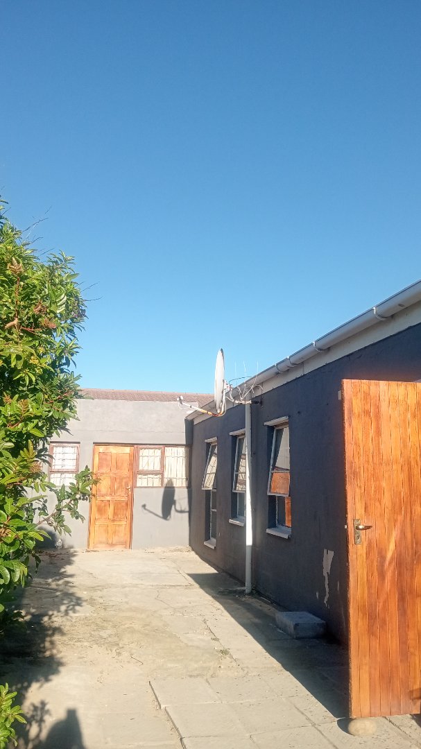 3 Bedroom Property for Sale in Eastridge Western Cape